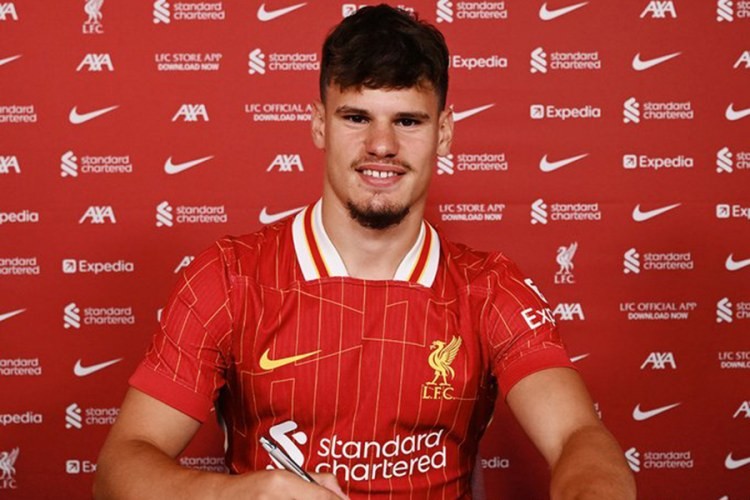 "Liverpul" 40 milyon funt-sterlinqə müdafiəçi transfer etdi - RƏSMİ