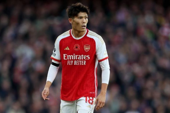 Yapon müdafiəçi “Arsenal”dan ayrıldı