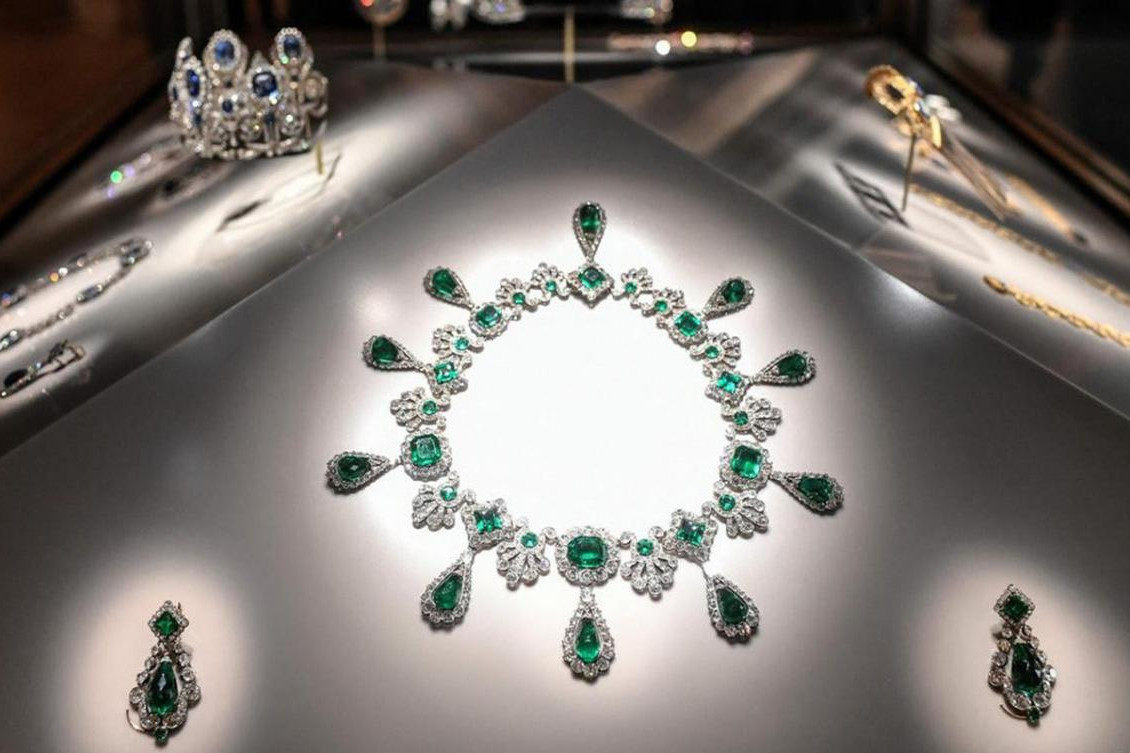 Luvr muzeyini qarət edənlər futbol matçı zamanı həbs olundular