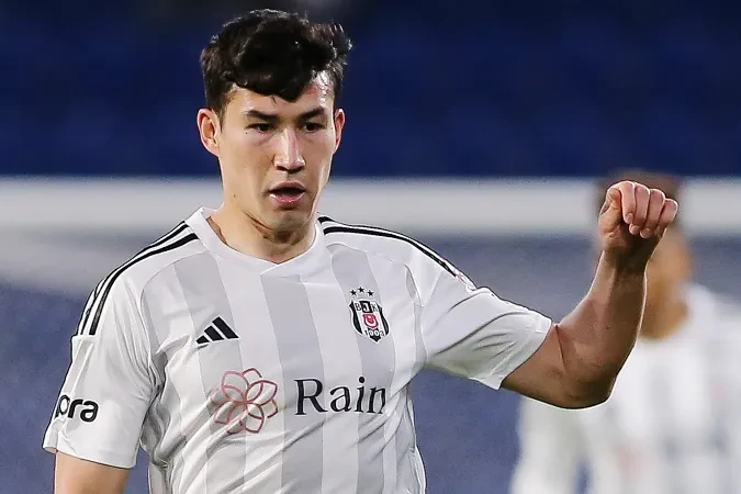 “Beşiktaş” Qazaxıstan millisinin üzvünü Rusiya klubuna satdı