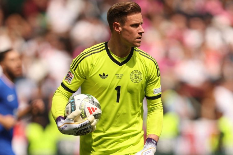 "Barselona"nın qapıçısı İstanbul klubunun hədəfində