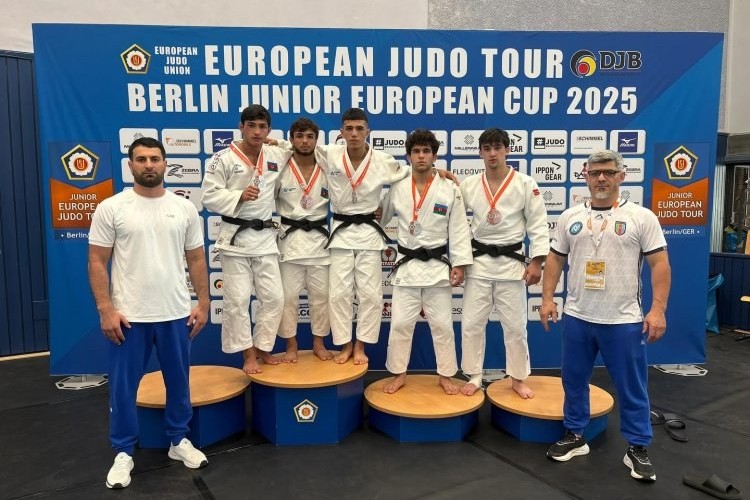 Gənclər arasında Avropa Kubokunda ilk gündə 5 medal