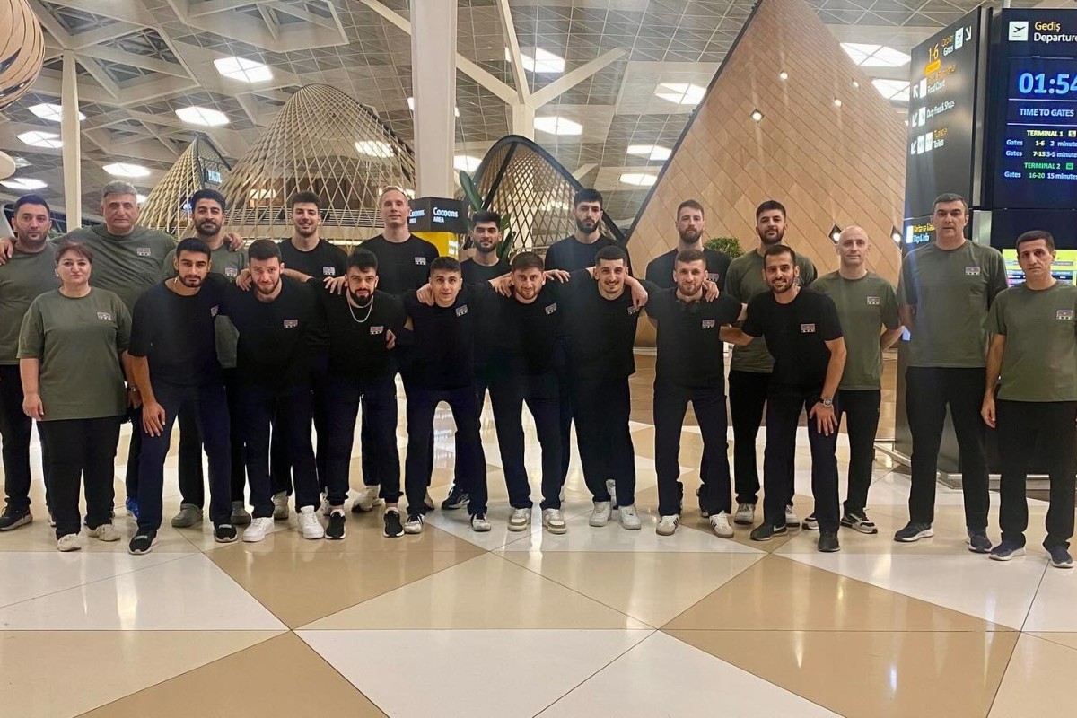 Kişi voleybolçularımız Farer adalarına yollanıb
