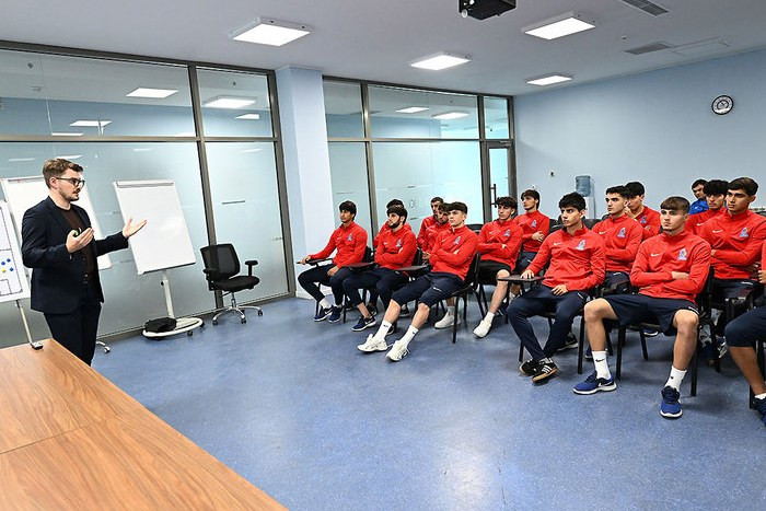 Millimizin üzvləri üçün danışılmış oyunlara qarşı sessiya keçirildi