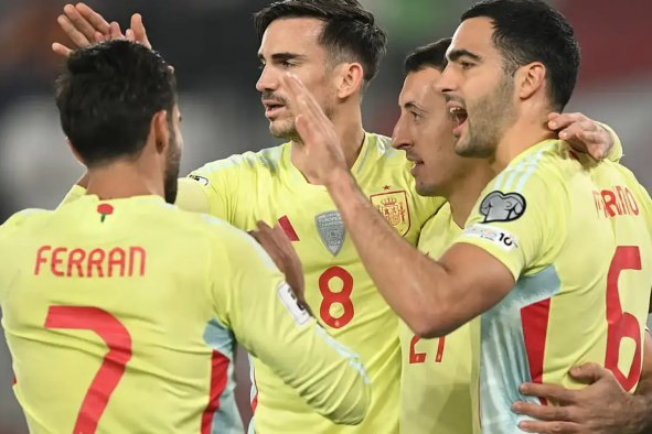 DÇ-2026: İspaniya və İsveçrədən darmadağın