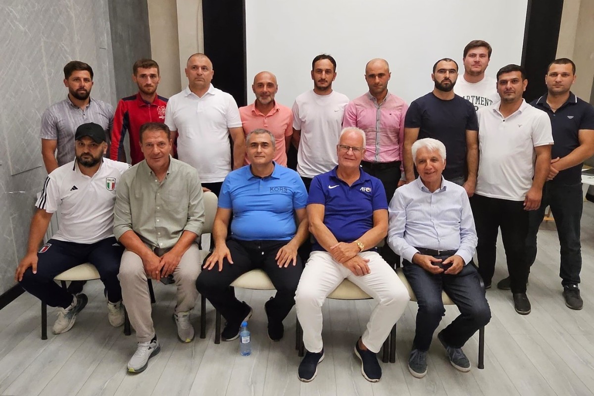 Məşhur almaniyalı mütəxəssis Şamaxıda məşqçilərlə görüşdü