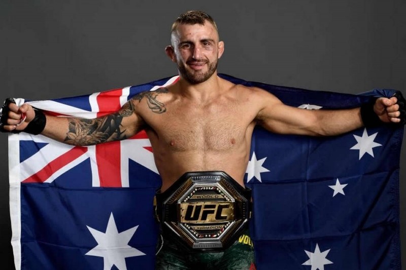 Volkanovski yenə də Maxaçevə “meydan oxudu”