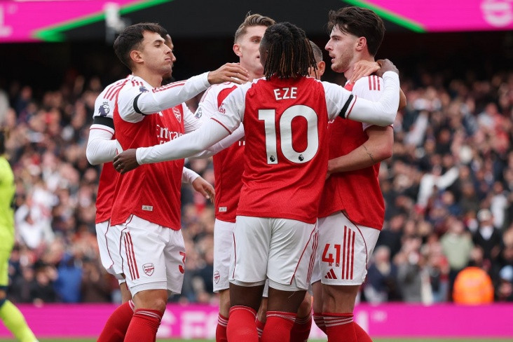 "Arsenal" 3 futbolçunu qışda satmağı düşünür