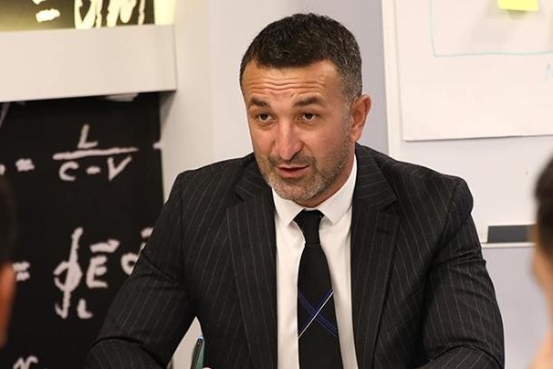 "İmişli" rəsmisi: "Heç Bakıda belə ot örtüyü yoxdur"