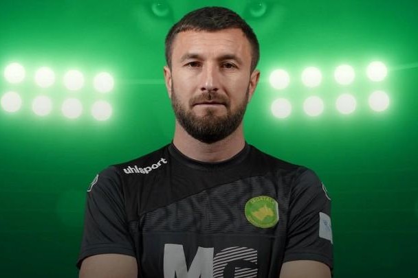 Bölgə klubu 3 futbolçusu ilə müqaviləni uzatdı