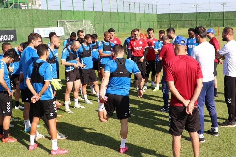 "Araz-Naxçıvan" Superliqa klubuna uduzdu