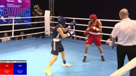 Azərbaycan boksçusu AÇ-nin yarımfinalında