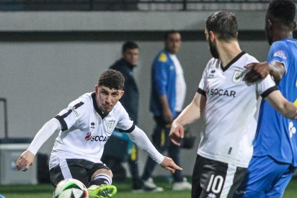 "Neftçi Arena"da 4 qol, 1 "qırmızı" - Video