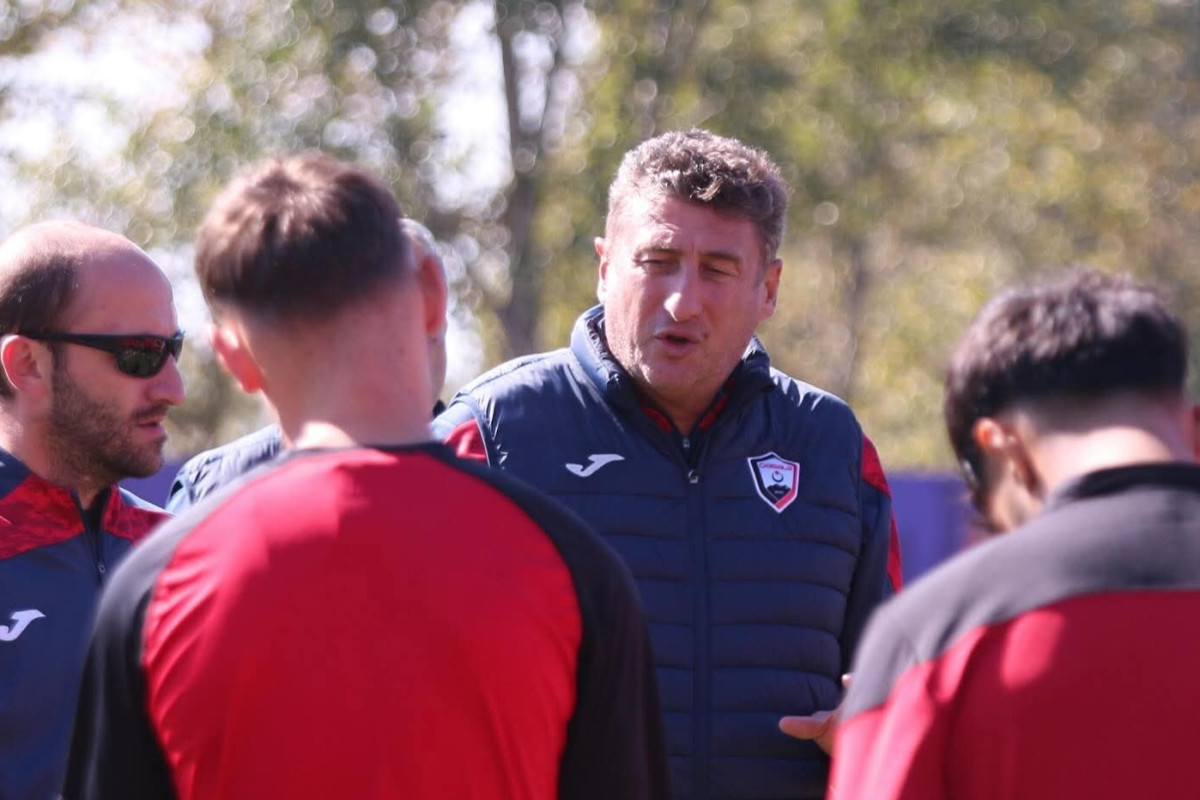 Kaxaber Tsxadadze: "Oyunun qırılma nöqtəsi "İmişli"nin futbolçusunun meydandan qovulmaması oldu"