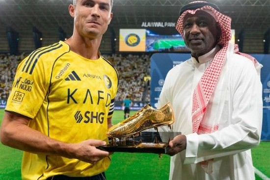 Ronaldoya “Qızıl buts”u verdilər