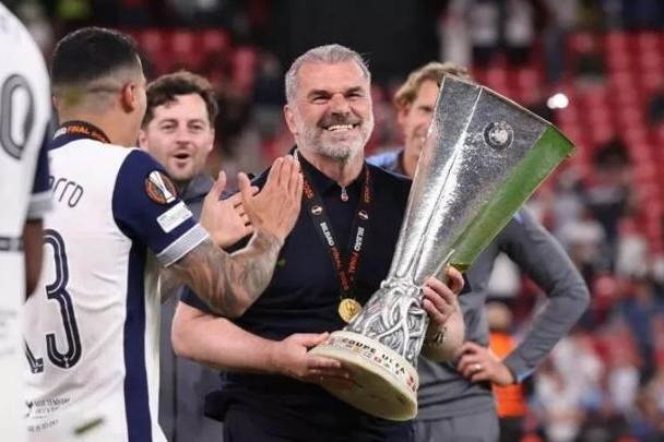 "Tottenhem"in bir çox futbolçusu komandanı tərk etmək istəyir
