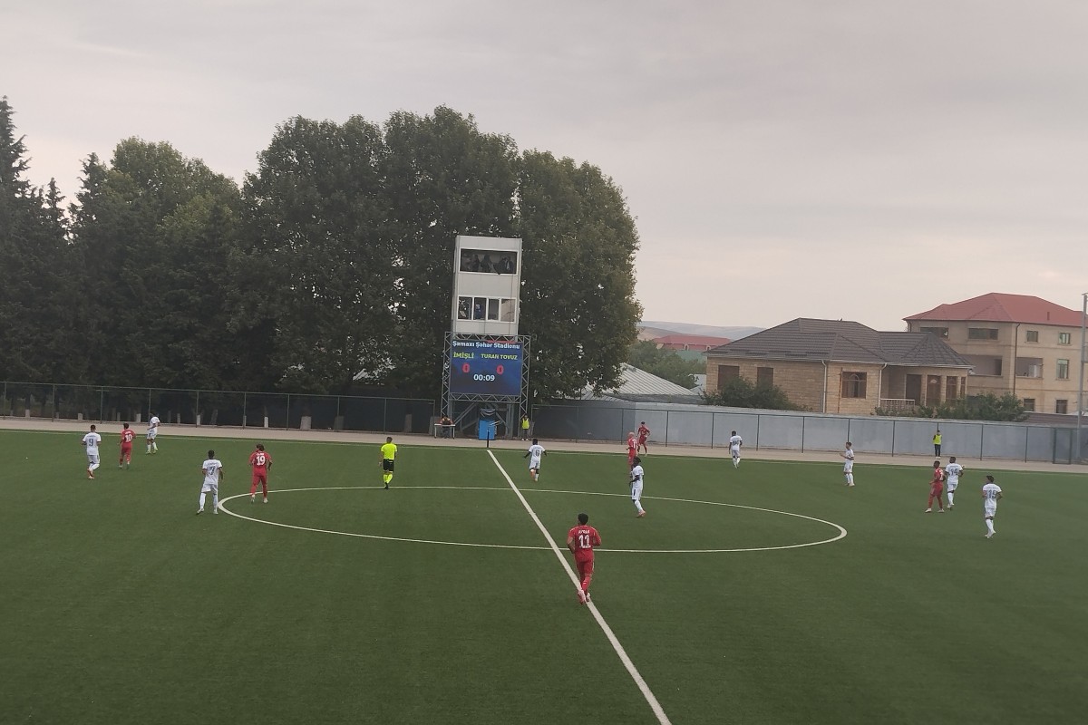 "Pələnglər" "boz qurdlar"a qarşı