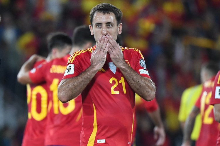 İspaniya millisinin hücumçusu "Barselona"ya keçə bilər