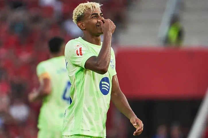 İspaniya millisinin sabiq baş məşqçisi: "Yamal belə davam edəcəyi təqdirdə gözdən düşəcək"