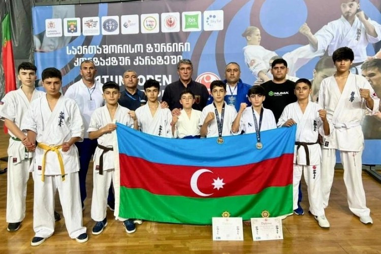 Karateçilərimız beynəlxalq turnirdə 2 medal qazanıblar