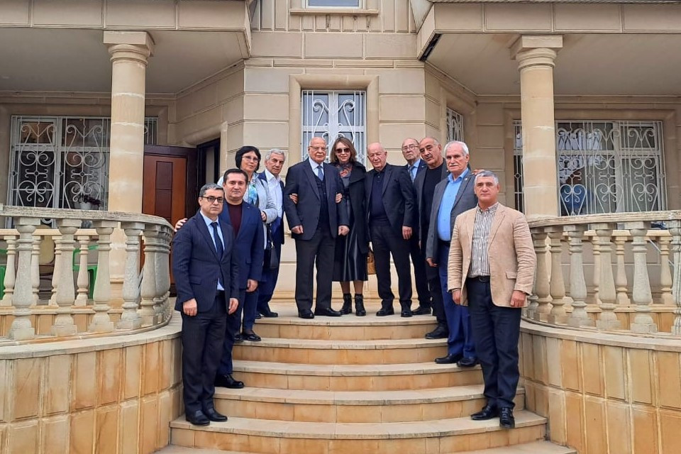 İdman Veteranları İctimai Birliyinin üzvlər Ağacan Abıyevi ziyarət etdilər