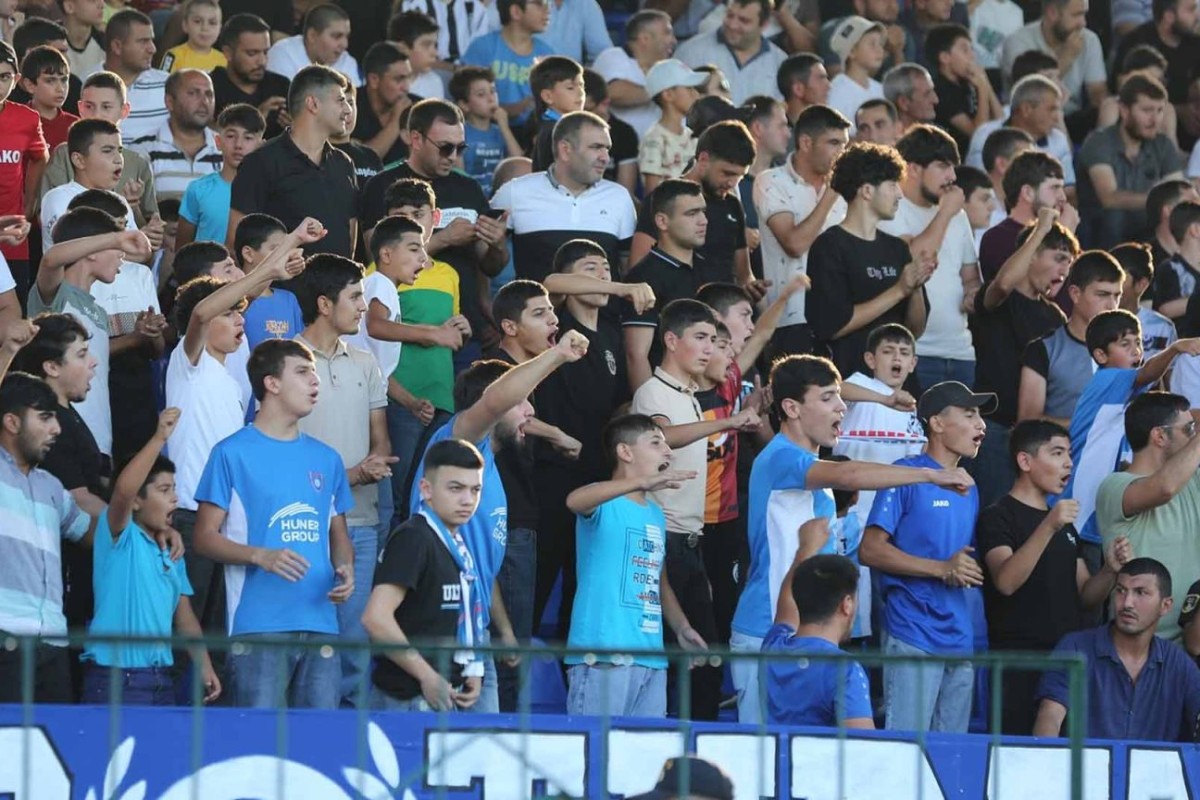 Misli Premyer Liqası: Beş oyunda 7 mindən çox azarkeş