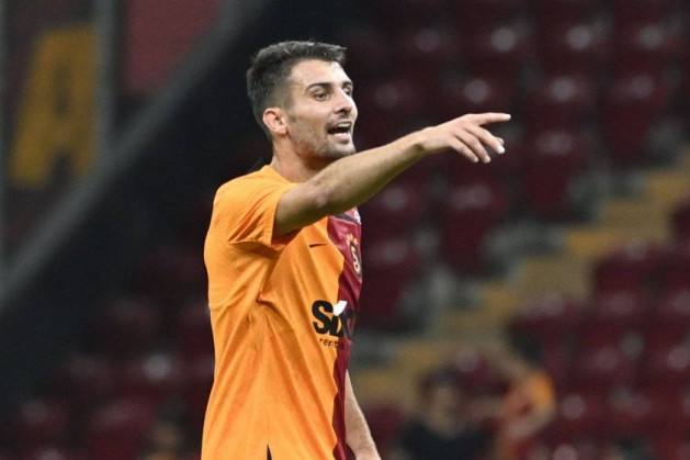 "Qalatasaray"da oynamış fransız Türkiyə klubunun transfer siyahısındadır