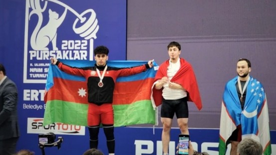 Ömər Cavadovdan Ankarada gümüş medal