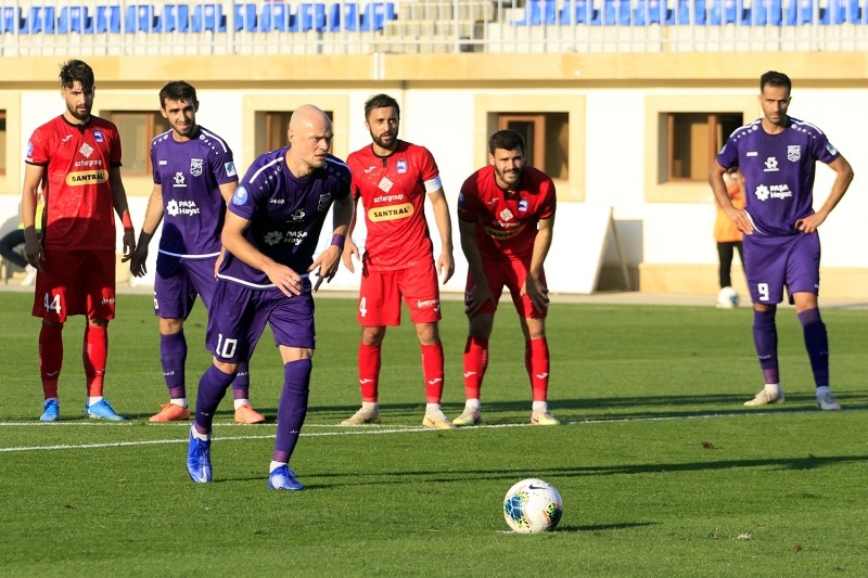 APL-in natamam ekvatoru. 19-da 13 penalti - 2 komanda vurmayıb, baş məşqçiləri buna izah tapıblar