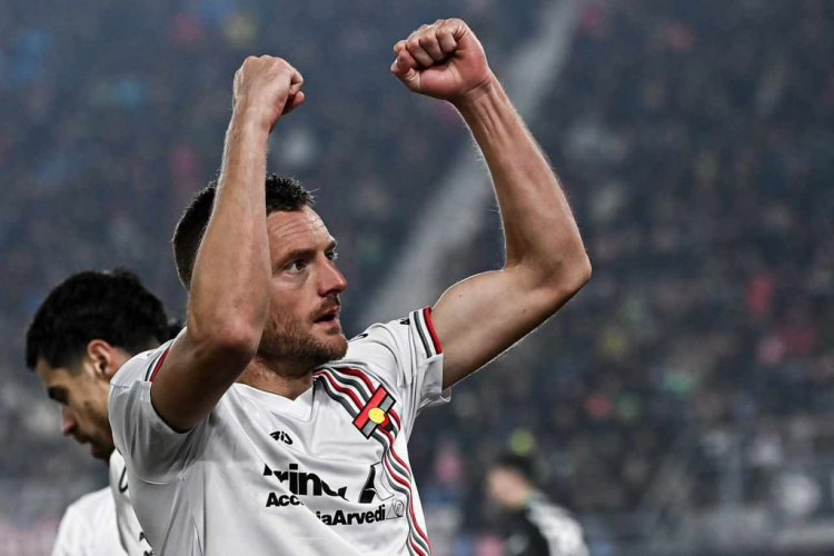 38 yaşlı hücumçu İtaliyada ən yaxşı seçildi