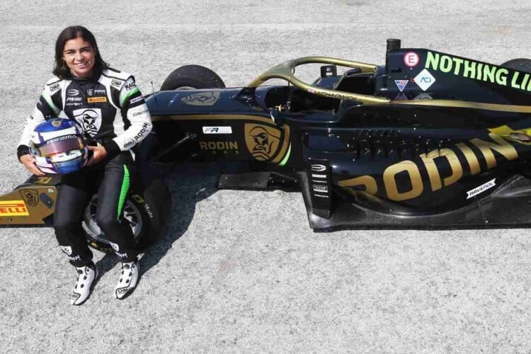 Daha bir komanda Formula 1-də yarışmaq istəyir