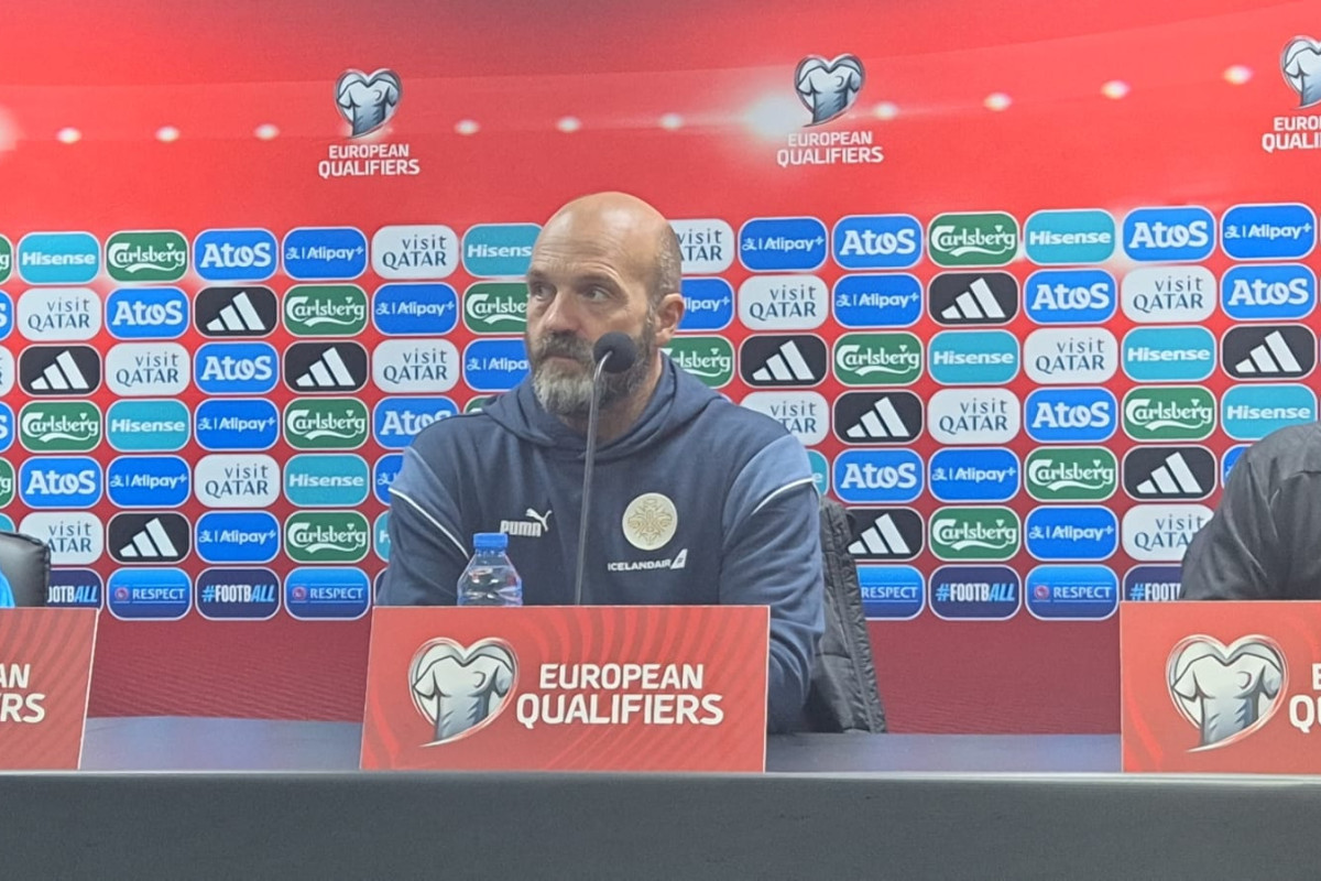 Arnar Qunnlauqsson: "Favorit biz sayılırıq"