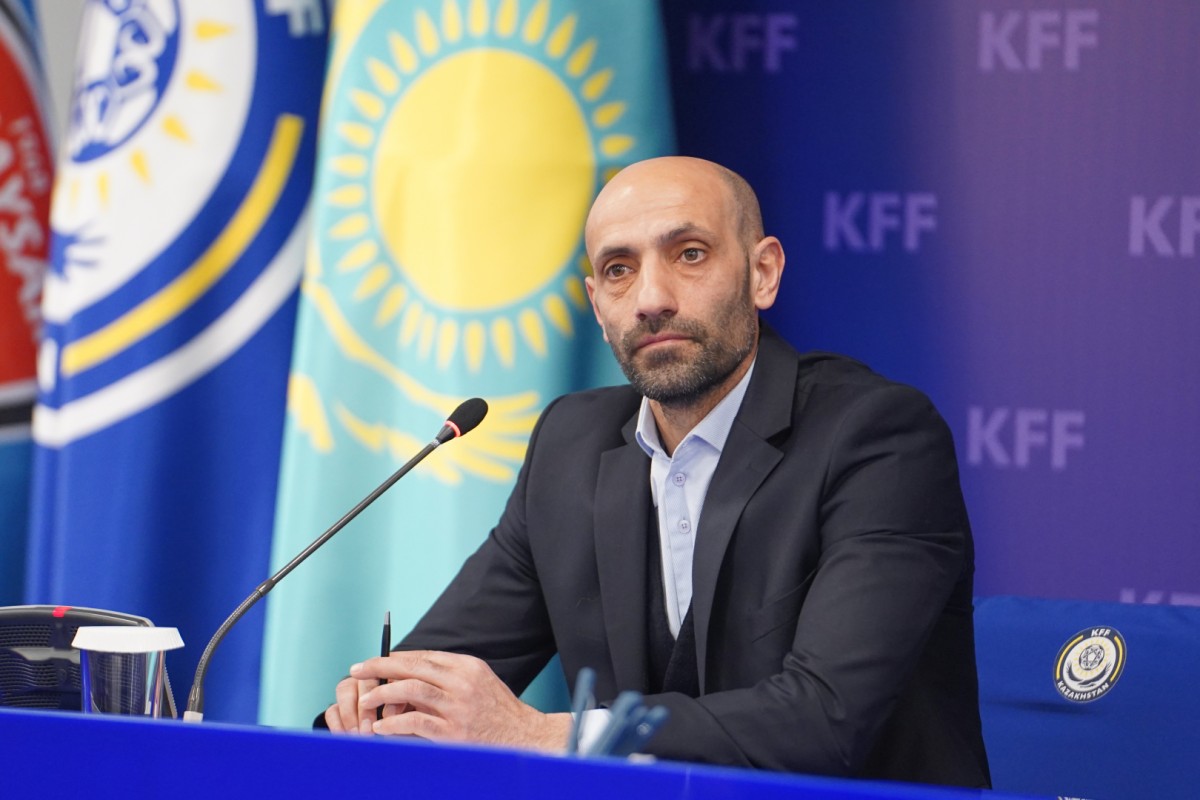 Qazaxıstan millisinin baş məşqçisi böyükhesablı məğlubiyyətə görə istefa verdi