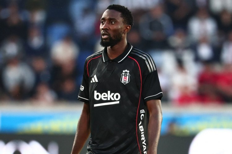 "Beşiktaş"ın 3 yarımmüdafiəçisi Super Liqa matçında oynamayacaq