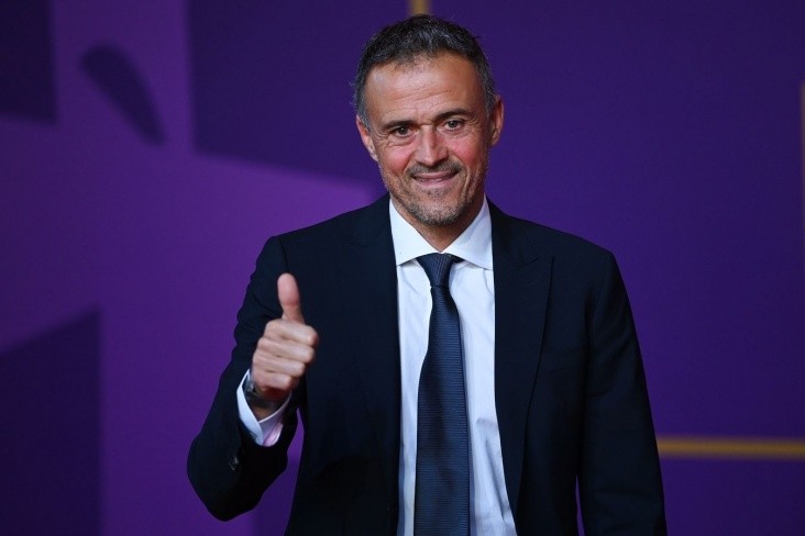 Luis Enrike: “Ona ehtiramımı bildirirəm və qarşısında şlyapamı çıxarıram”