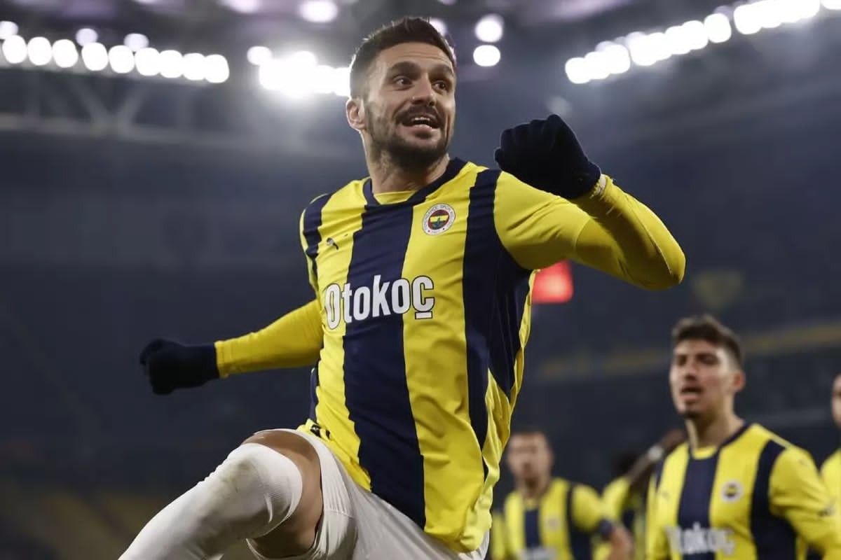 Məşhur futbolçu "Qarabağ"a keçə bilər