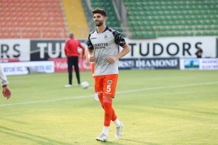 Rumıniya yığmasının üzvü Türkiyə millisində oynaya bilər
