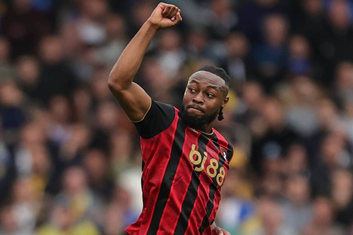 İngiltərənin 3 nəhəngi 25 yaşlı vingerə "elçi" düşüb