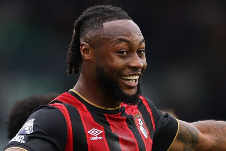 “Mançester Yunayted” Semenyo üçün üç klubla mübarizə aparmalı olacaq