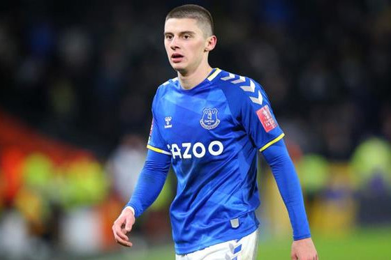 İspaniya və İtaliya klubları ukraynalı müdafiəçini istəyir