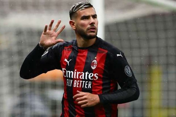 “Real” müdafiəçiyə görə “Milan”la danışıqlara başlayıb