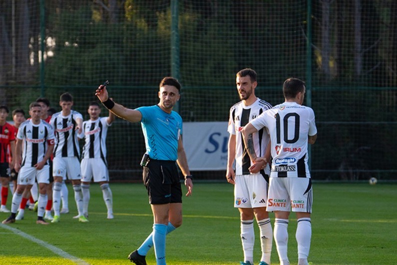 Azərbaycanlı futbol hakimləri Türkiyədə yoxlama oyunu idarə ediblər