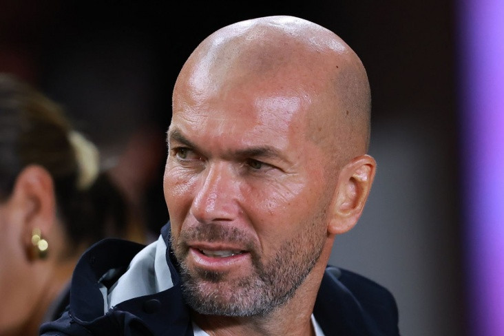 Zinəddin Zidan futbol tarixinin ən güclü komandasının adını çəkdi