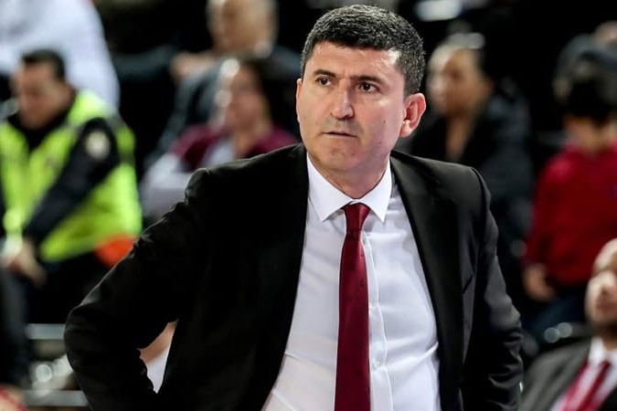 Rusiya çempionatında türkiyəli baş məşqçi 