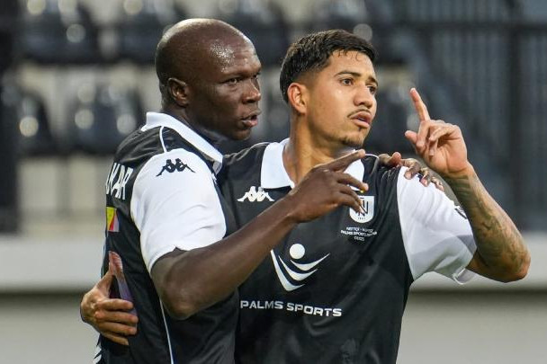 Misli Premyer Liqasında 1 oyunda 6 qol - Video