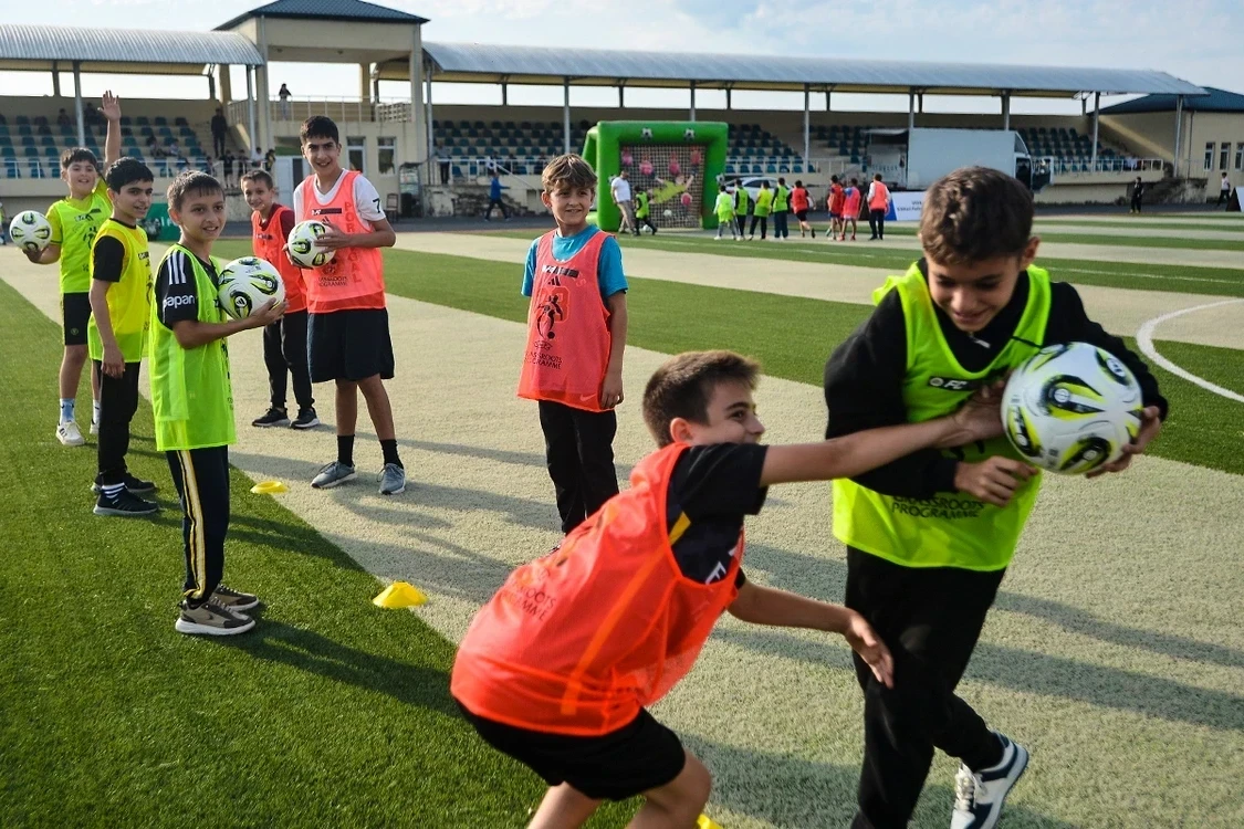 Qax Olimpiya İdman Kompleksində futbol festivalı keçirilib