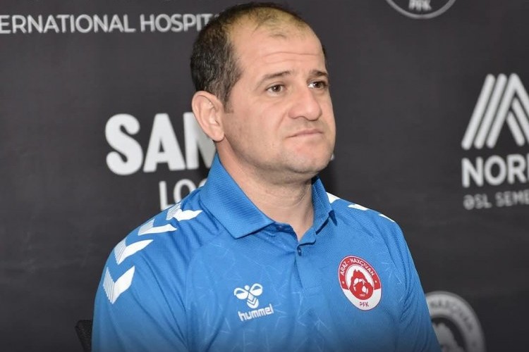 Elmar Baxşıyev: "Komandanın apardığı mübarizədən narazı qalmadım"