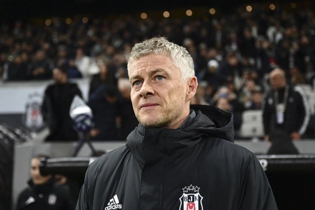 "Beşiktaş" baş məşqçisi ilə yollarını ayırdı - RƏSMİ