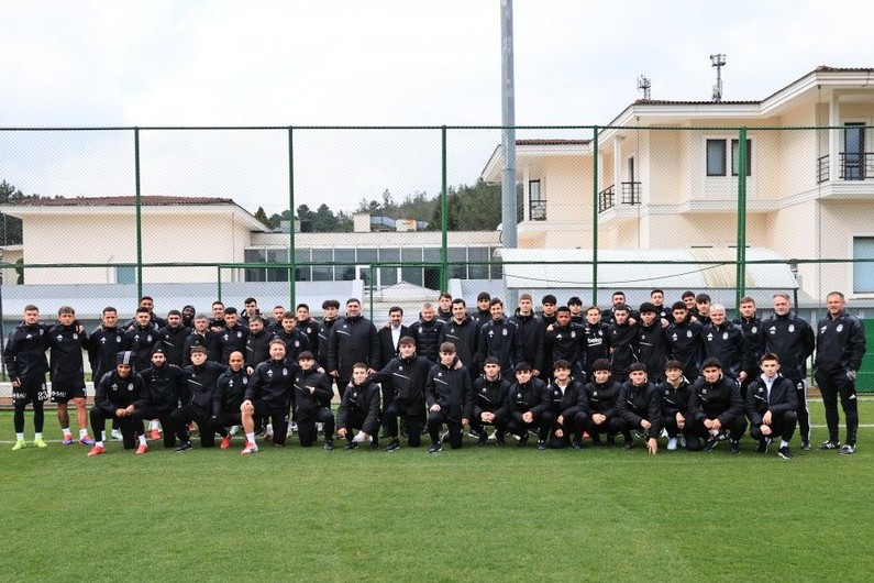 "Neftçi"nin futbolçuları "Beşiktaş"ın məşqini izləyiblər