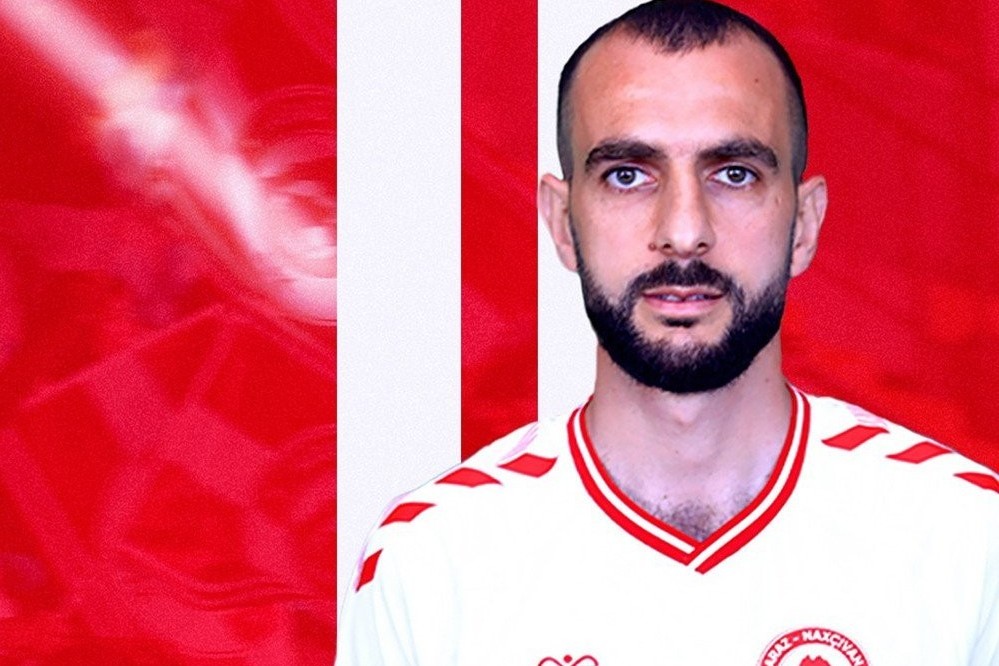 "Araz-Naxçıvan" müdafiəçi ilə müqaviləni uzatdı